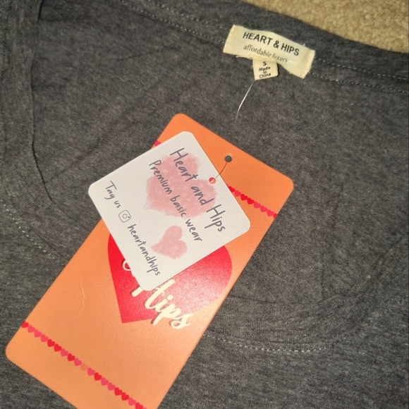 Heart and hips dolls kill Gray long sleeve Shirt dip v neck women's small s - Picture 2 of 5